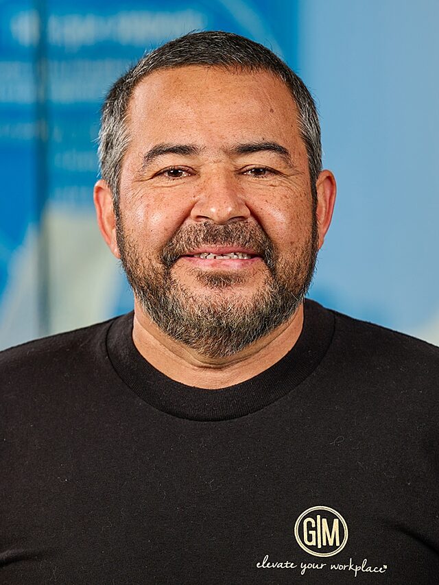 Jorge Villanueva website 748x996