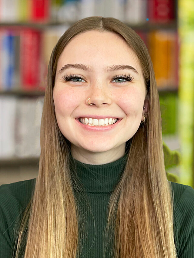 Sophia Mc Carthy website 748x996 2024