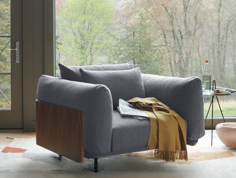 DWR Kapsel Armchair